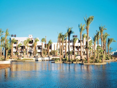 Uw zomervakantie in Hotel Crowne Plaza Sahara Sands, Bron: 